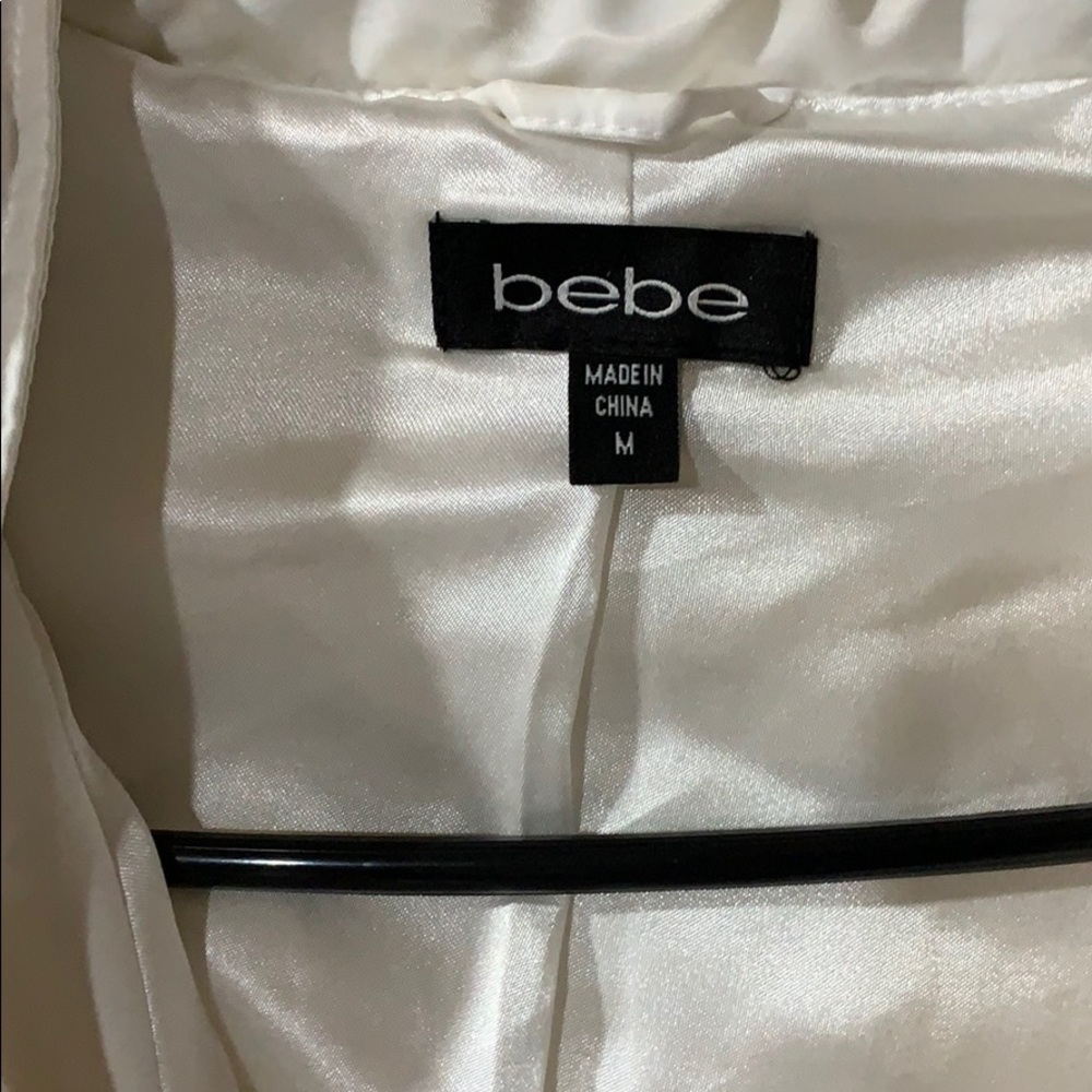 💕Beautiful satin white Bebe winter puffer 💕 - Picture 2 of 5
